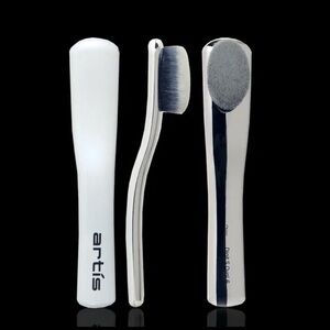NWT ARTIS Digit Oval 6 brush & case & complimentary brush cleaner